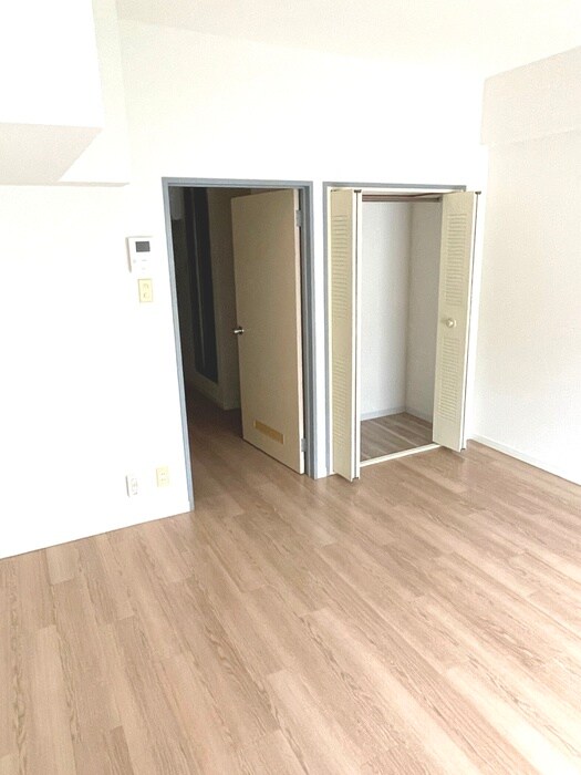 ＣＯＬＬＩＮＡ　ＶＥＲＤＥの物件内観写真