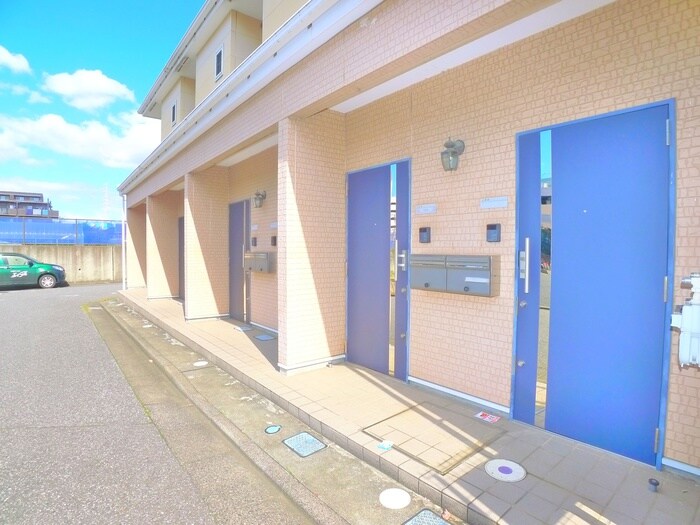 メゾン・ラヴィ－ルの物件外観写真