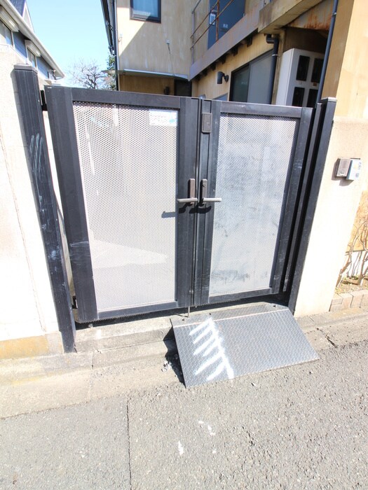 イル・コロ－レの物件外観写真