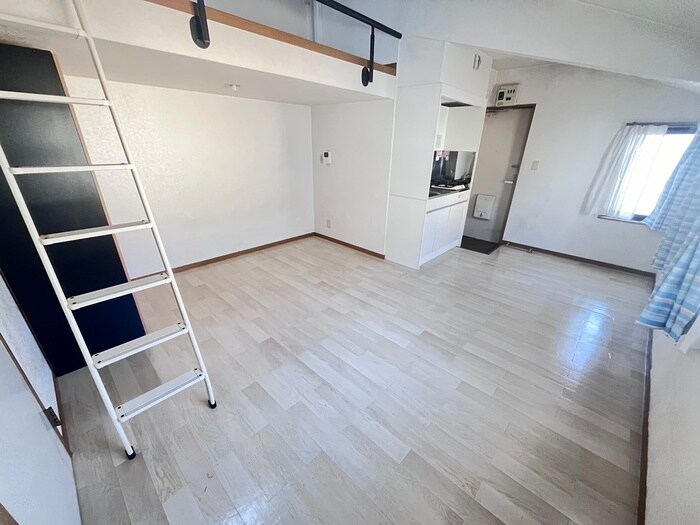 イル・コロ－レの物件内観写真