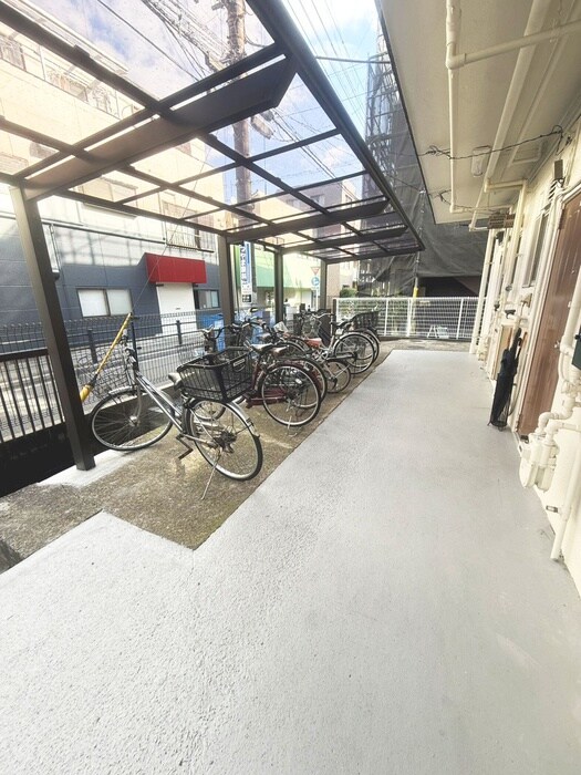 石井マンションの物件外観写真