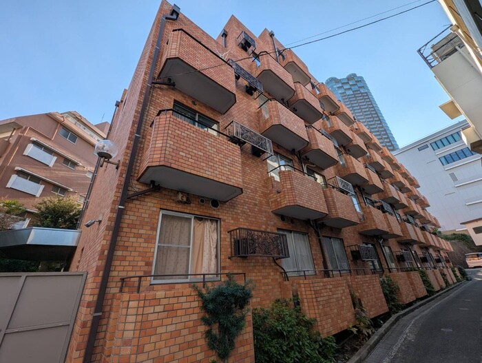 カルム赤坂(109)の物件外観写真