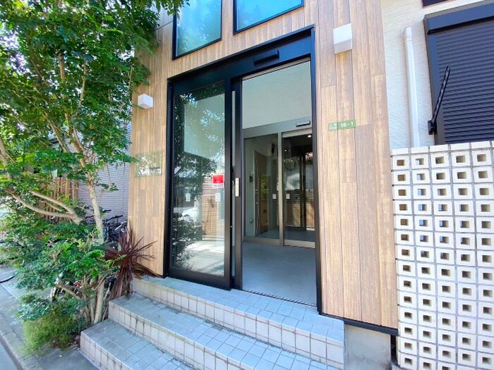 レジェンド駒沢の物件外観写真