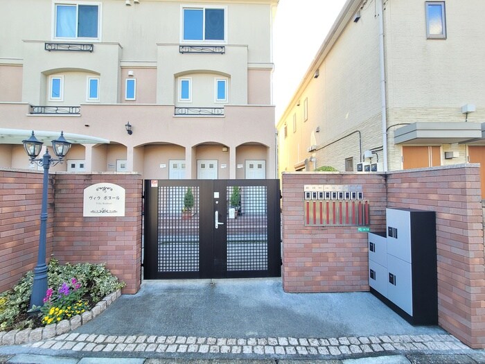 ヴィラ　ボヌールの物件外観写真