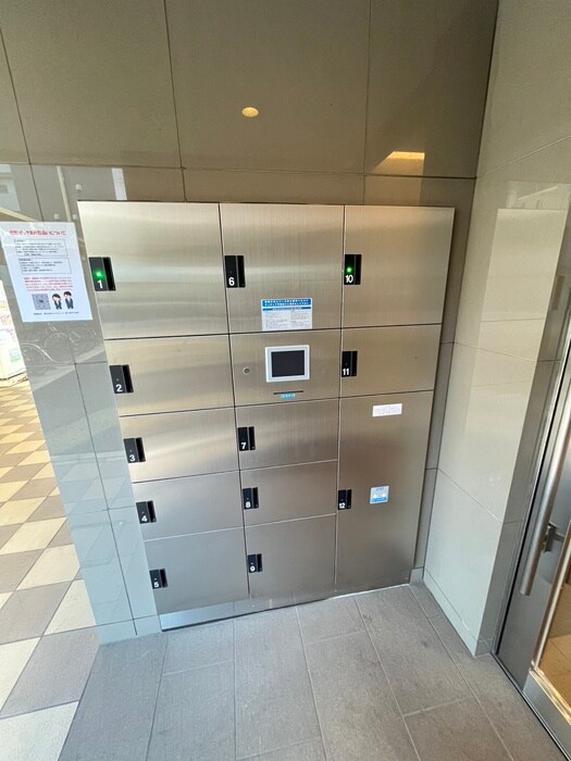 ユリカロゼ篠崎駅前の物件外観写真