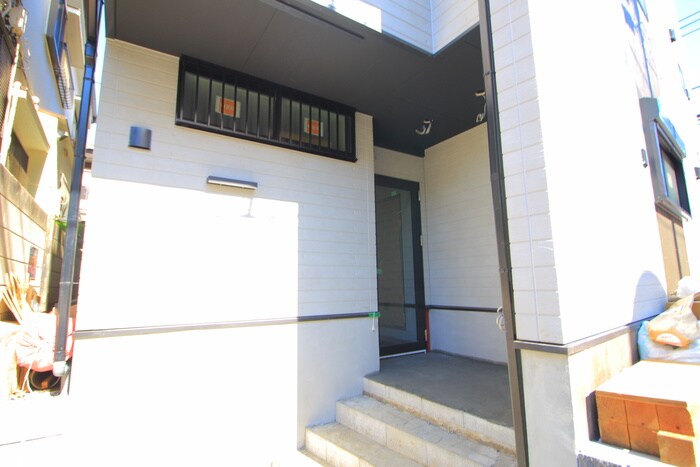 エクセラン旭町の物件外観写真