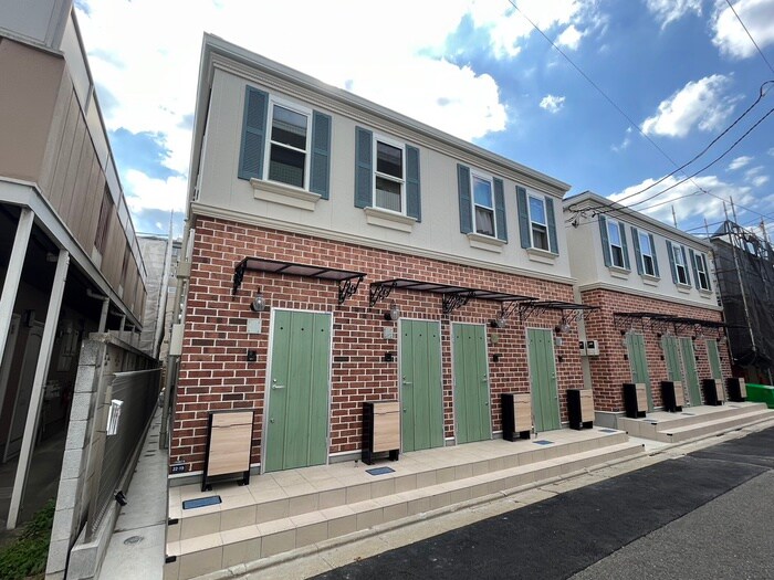 プリマテラス小茂根壱番館の物件外観写真