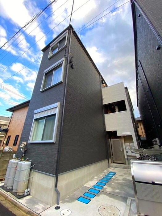 カインドネス新所沢A棟の物件外観写真