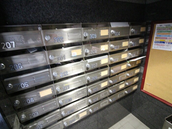 ユーコート新丸子の物件外観写真