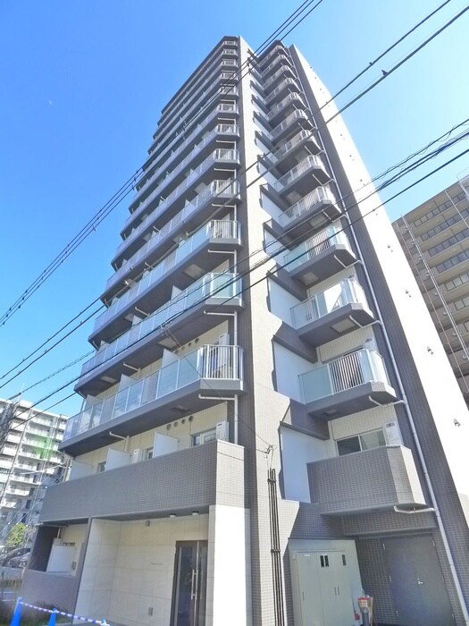 ＧＥＮＯＶＩＡ三郷駅前の物件外観写真