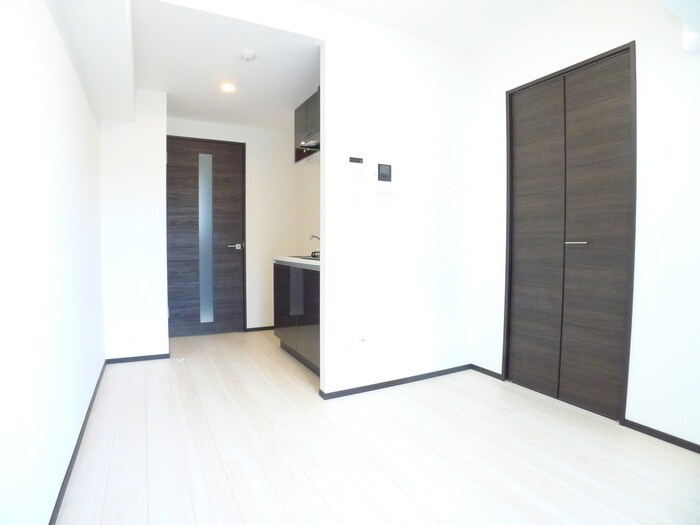 ＧＥＮＯＶＩＡ三郷駅前の物件内観写真