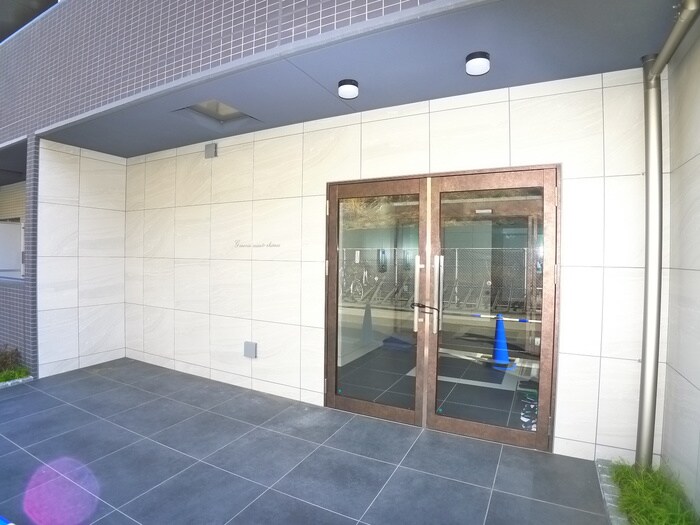 ＧＥＮＯＶＩＡ三郷駅前の物件外観写真