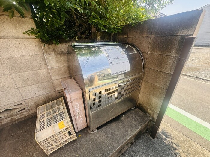 ハウスワカバの物件外観写真