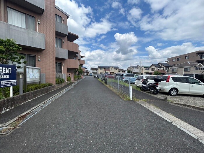 ドルフ南本宿Ⅱの物件外観写真