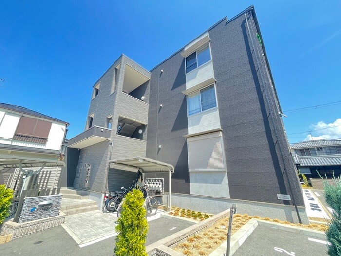 サンプラザ金剛の物件外観写真