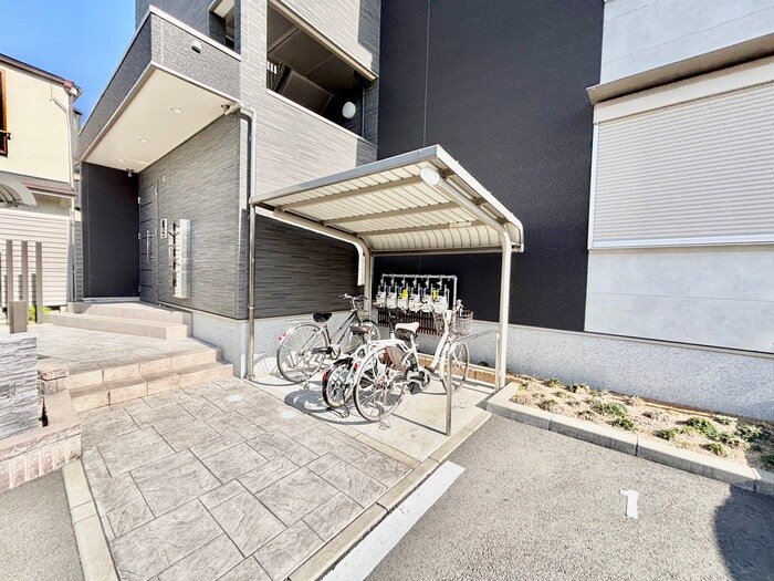 サンプラザ金剛の物件外観写真