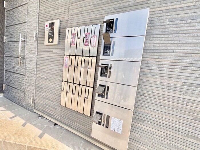 サンプラザ金剛の物件外観写真