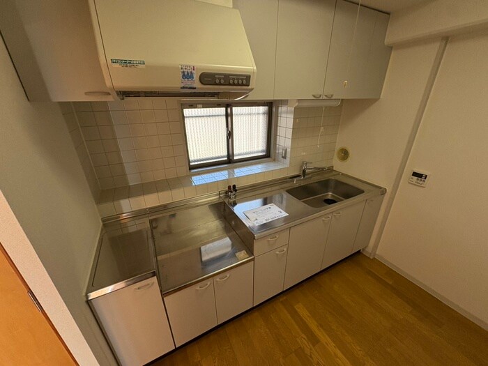 SHOUWA RESIDENCEの物件内観写真