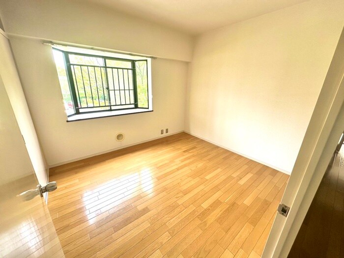 芦屋緑１住宅３号棟（２０４）の物件内観写真