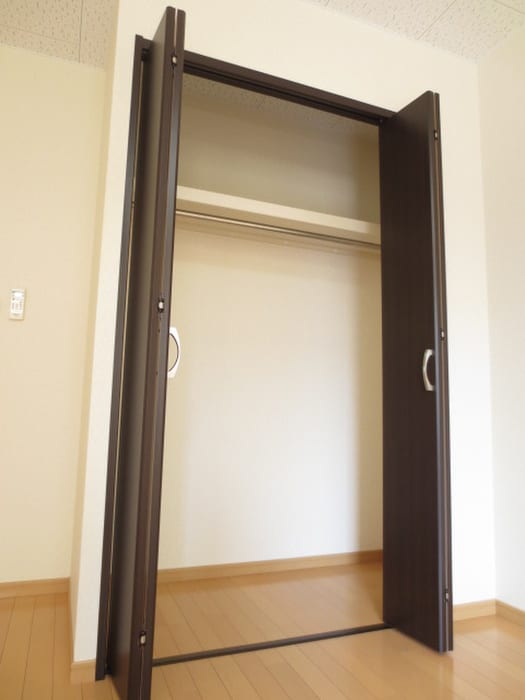 ｱﾝﾌﾟﾙ-ﾙｸﾗ-ｼﾞｭﾙｳﾞﾆ-ﾙの物件内観写真