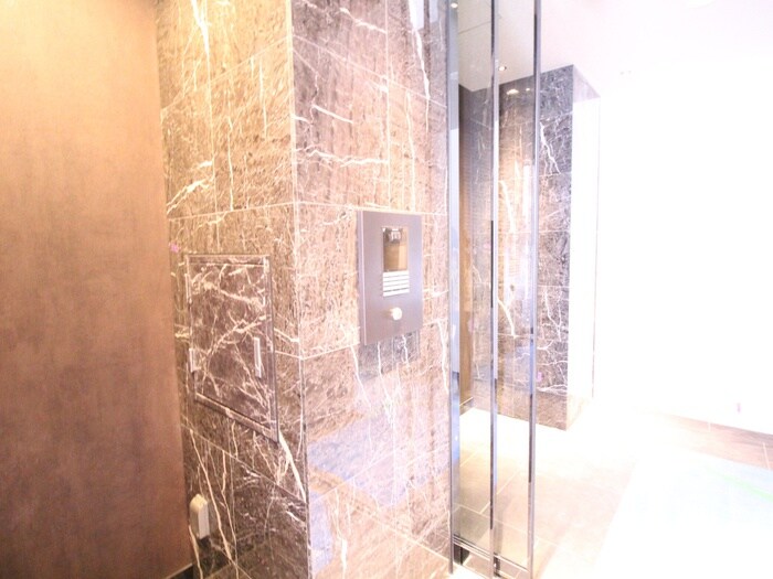 ﾌｧｰｽﾄﾌｨｵｰﾚ神戸駅前(504)の物件外観写真