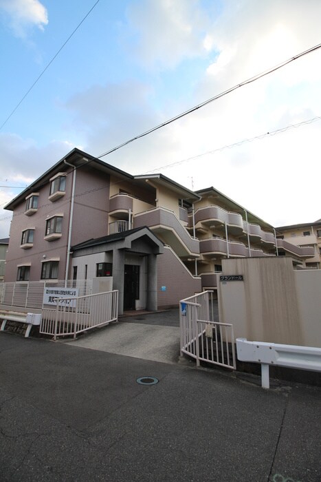 グランド－ルの物件外観写真