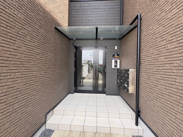 セレニティ荒本B棟の物件外観写真