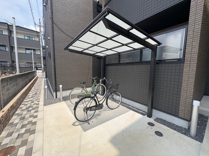 セレニティ荒本B棟の物件外観写真