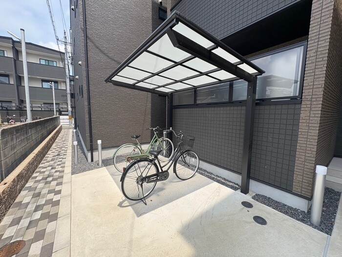 セレニティ荒本B棟の物件外観写真