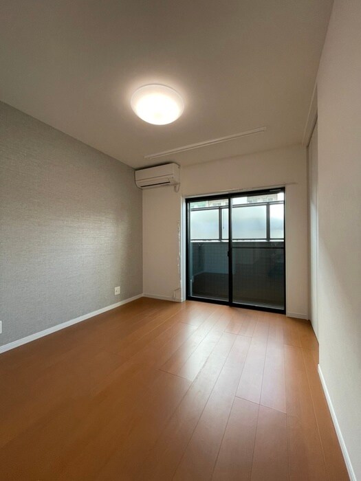 セレニティ荒本B棟の物件内観写真