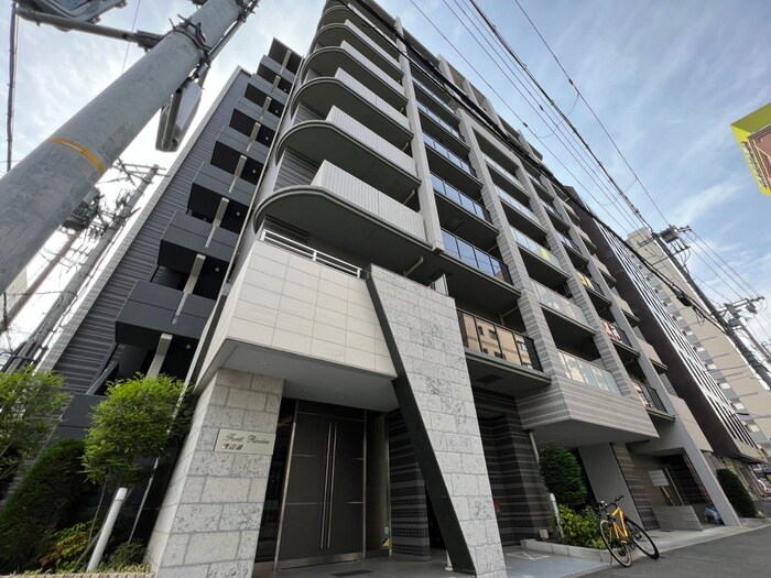 フォレ・リビエール磯辺通の物件外観写真