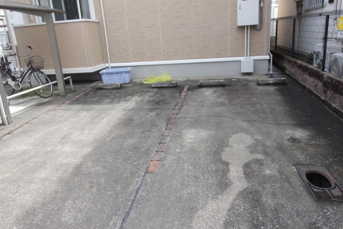 コ－ポラス鞍作の物件外観写真