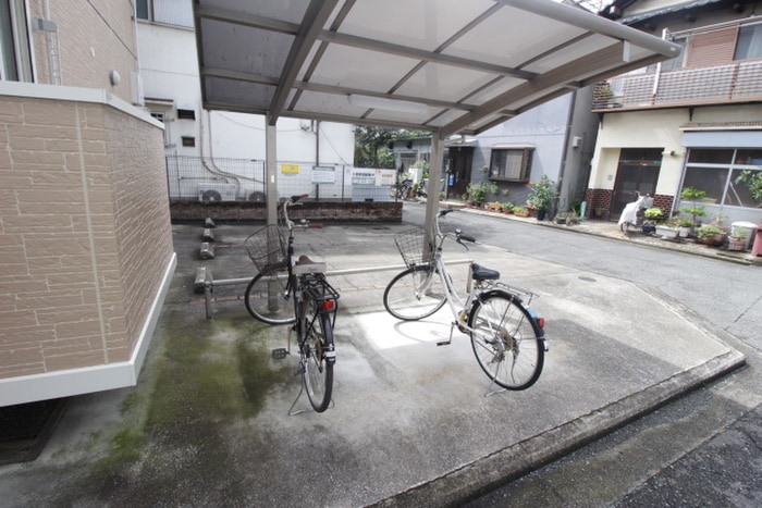 コ－ポラス鞍作の物件外観写真