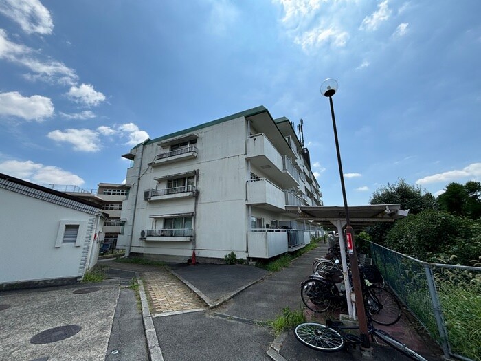 ロイヤルハイツ高塚Ⅱの物件外観写真