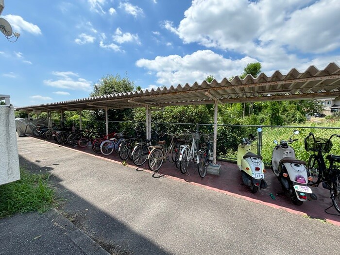 ロイヤルハイツ高塚Ⅱの物件外観写真