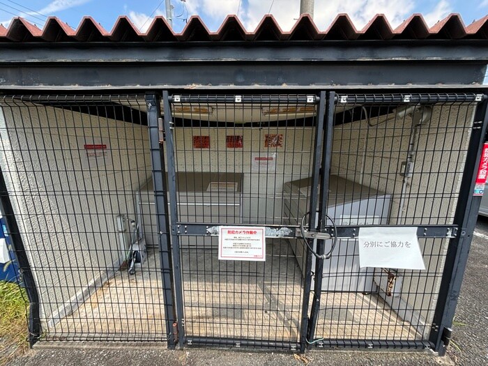 ロイヤルハイツ高塚Ⅱの物件外観写真