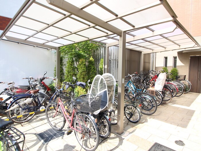 ジョイパ－ク鶴見の物件外観写真