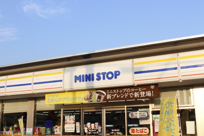 シルバーシャトー太秦の物件外観写真