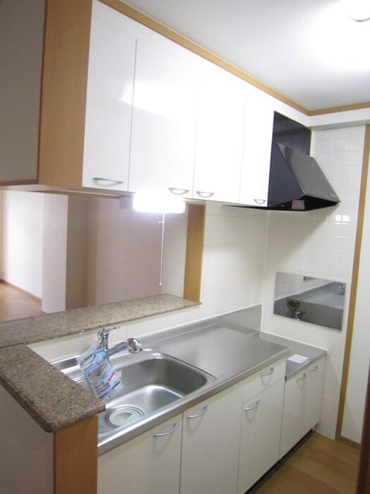 コンフォレスト三条の物件内観写真