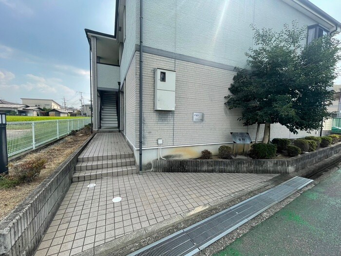 リヴェ－ル東野の物件外観写真