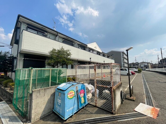 リヴェ－ル東野の物件外観写真