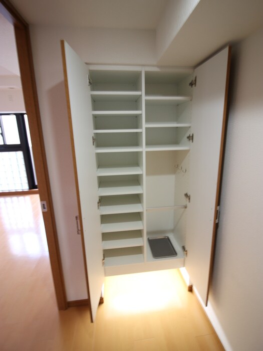 リーガル四ツ橋立売堀Ⅱの物件内観写真