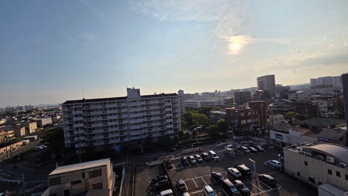 ガーデンクォーツ摂津正雀の物件内観写真