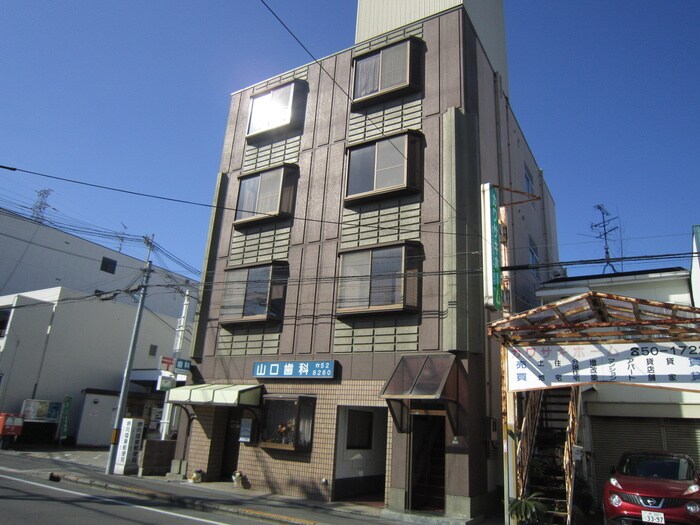 保田レジデンスの物件外観写真