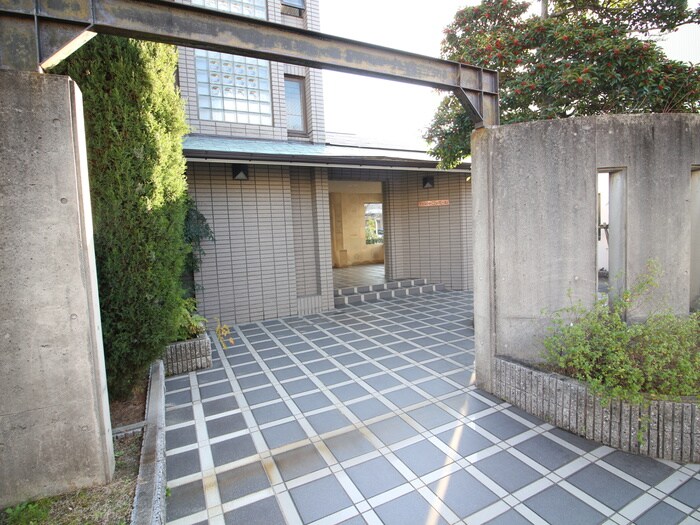 ランスロット　ファミールの物件外観写真