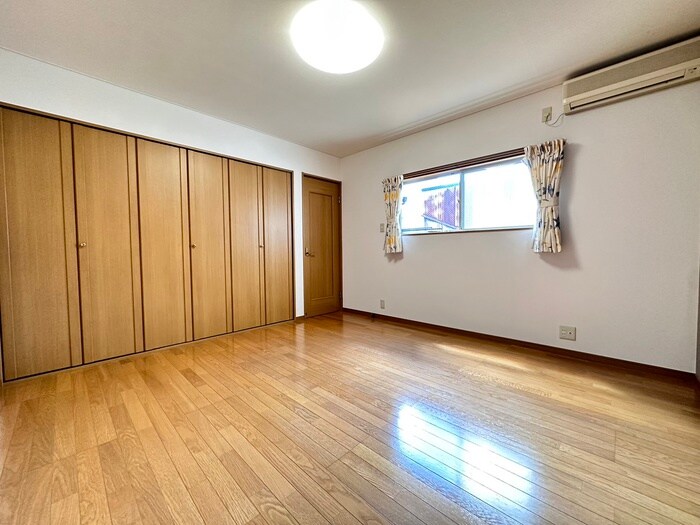 下瓦町貸家の物件内観写真