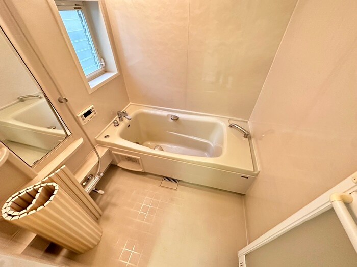 下瓦町貸家の物件内観写真