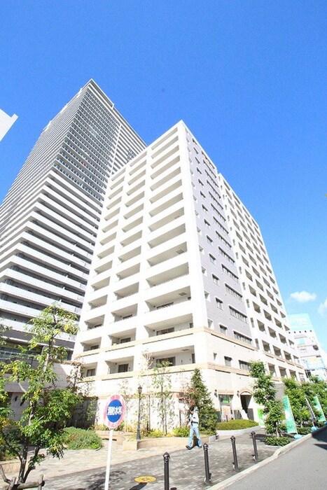 ロイヤルメドウ香里園(602)の物件外観写真