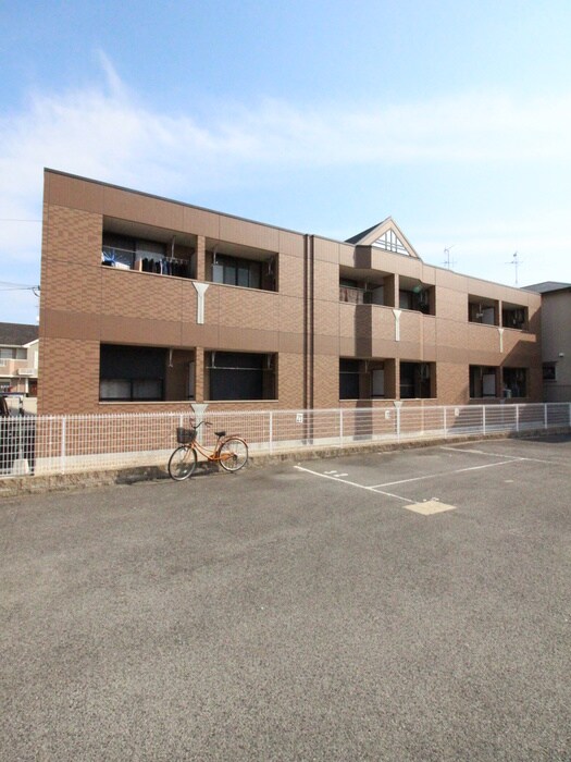 ルミナス松山の物件外観写真