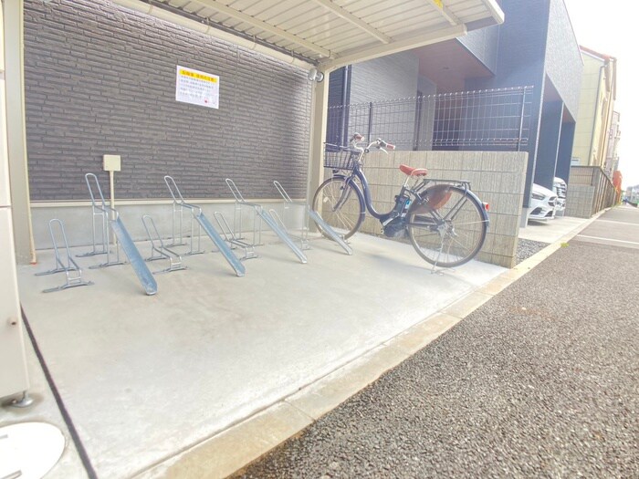 メゾン・プラスワンの物件外観写真